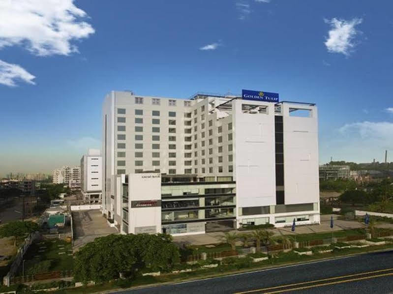 Ramada By Wyndham Ghaziabad Vasundhara Hotel Exterior photo